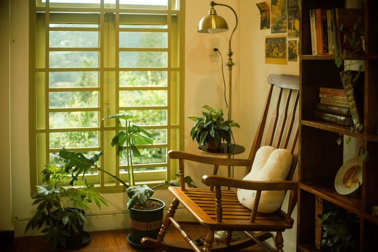 How to Create a Cosy and Inviting Reading Nook at Home